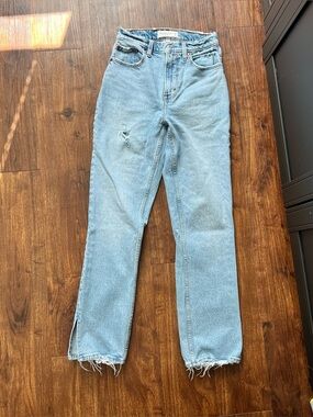 Abercrombie Curve Love 90s Straight leg Split Hem High Rise Distressed Jeans
